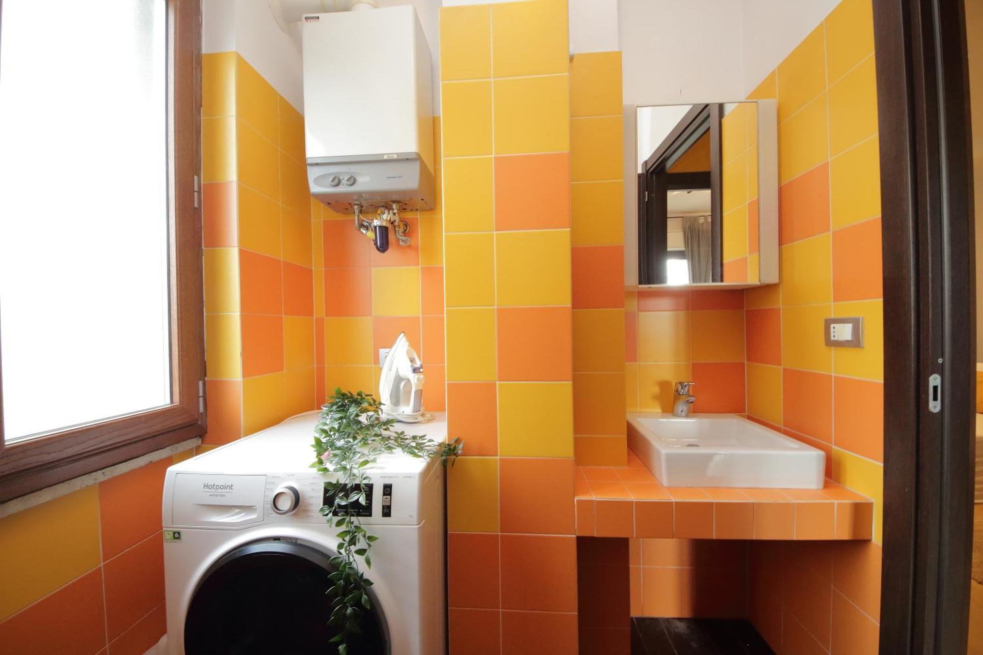 Cozy And Comfy Apartment In Piramide Metro Stop Rome Exterior photo